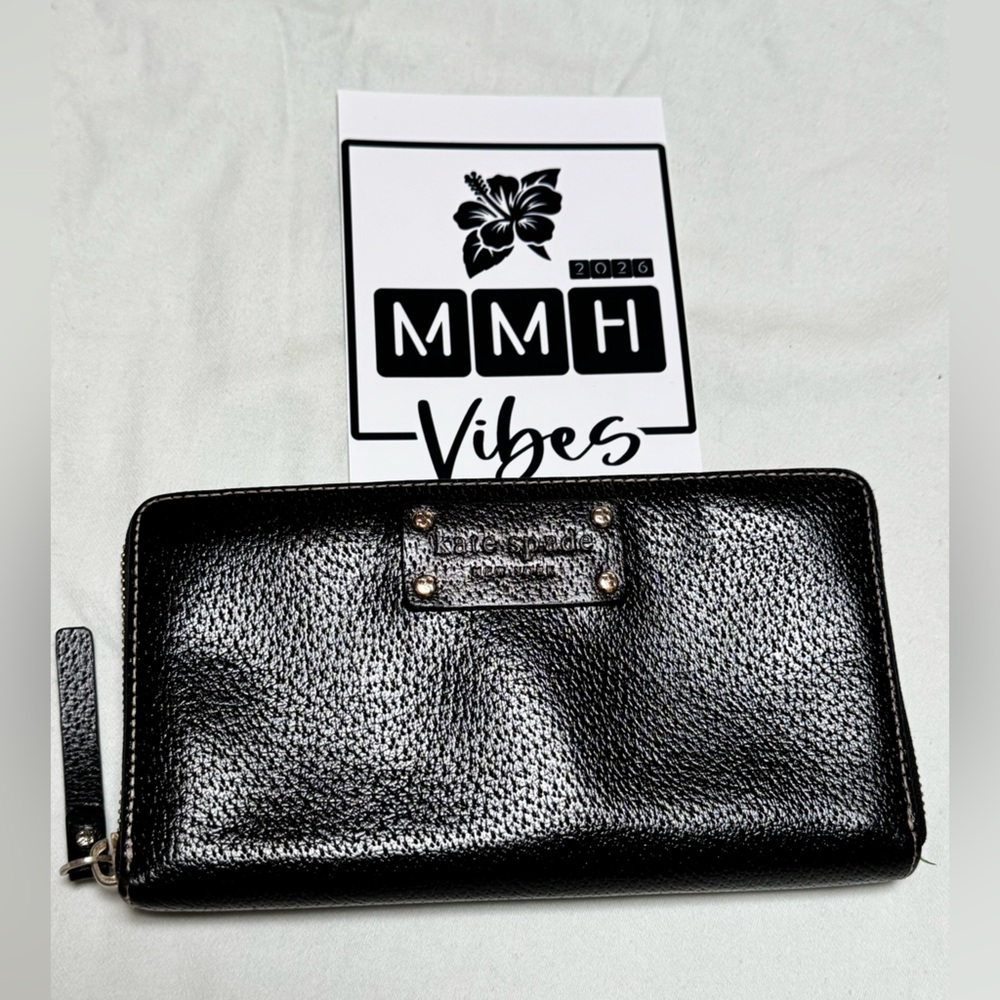 Kate Spade Neda Leather Wallet - GUC